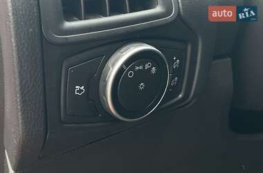 Седан Ford Focus 2015 в 