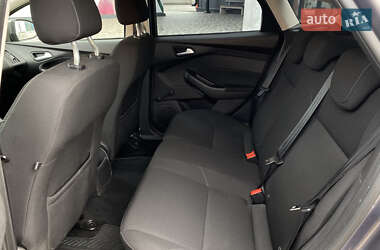 Хэтчбек Ford Focus 2015 в 