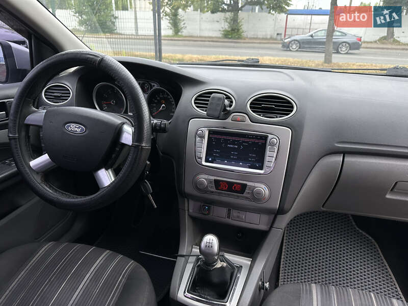 Седан Ford Focus 2008 в Киеве