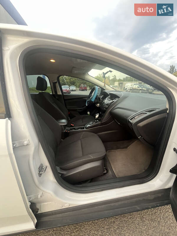 Седан Ford Focus 2015 в Днепре фото 26 Седан Ford Focus 2015 в Днепре