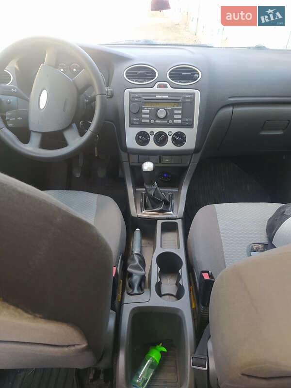 Хэтчбек Ford Focus 2006 в Славуте