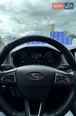 Хетчбек Ford Focus 2018 в 