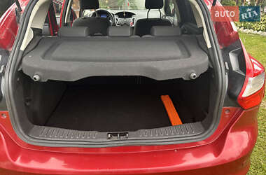Хэтчбек Ford Focus 2014 в 