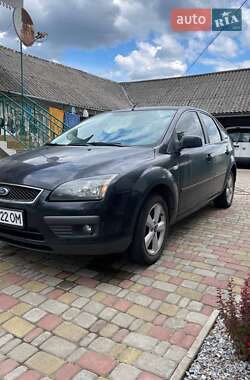 Хэтчбек Ford Focus 2005 в 