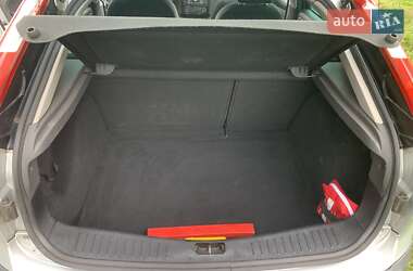 Хэтчбек Ford Focus 2006 в 