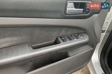 Хэтчбек Ford Focus 2006 в 