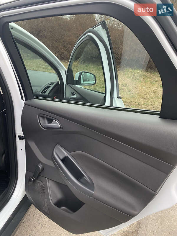 Універсал Ford Focus 2015 в Львові фото 21 Універсал Ford Focus 2015 в Львові