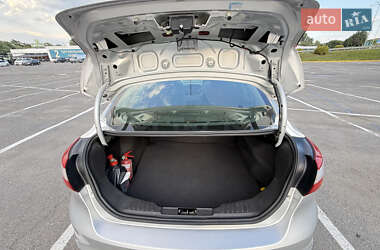Седан Ford Focus 2011 в 