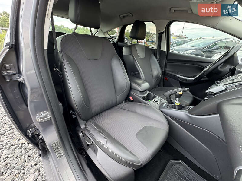 Хэтчбек Ford Focus 2011 в Стрые