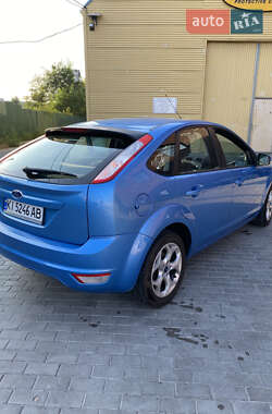 Хэтчбек Ford Focus 2009 в 