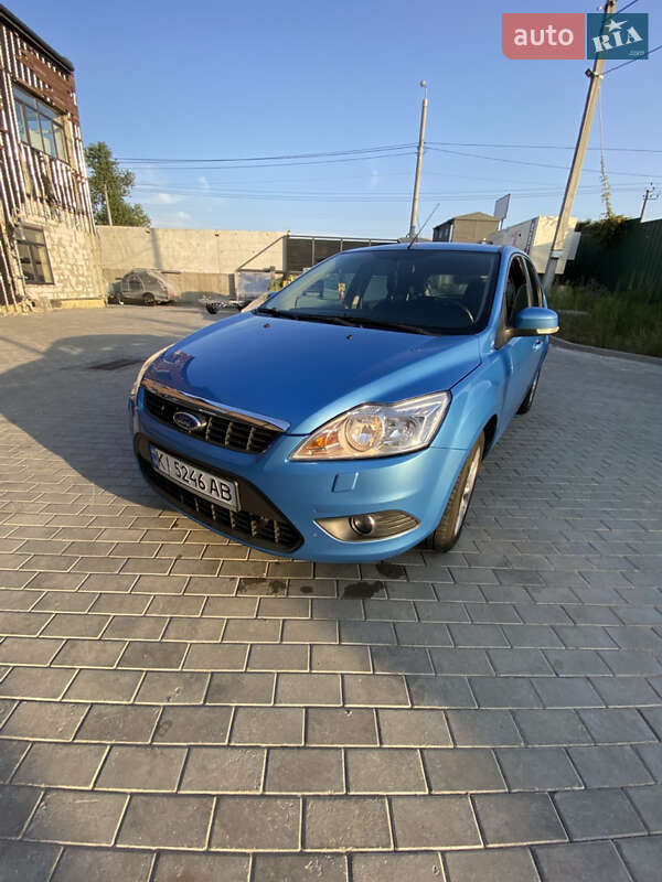 Хэтчбек Ford Focus 2009 в 