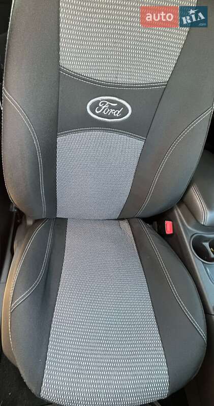 Хэтчбек Ford Focus 2013 в Одессе фото 3 Хэтчбек Ford Focus 2013 в Одессе