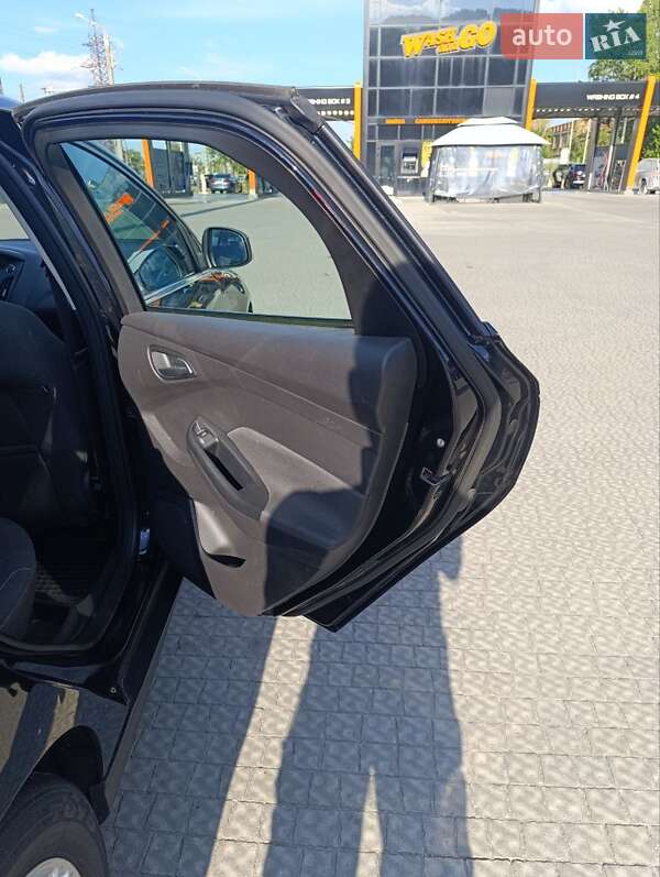 Хэтчбек Ford Focus 2011 в Полтаве