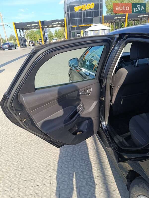 Хэтчбек Ford Focus 2011 в Полтаве