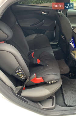Универсал Ford Focus 2012 в 