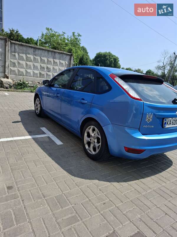 Хэтчбек Ford Focus 2010 в Киеве