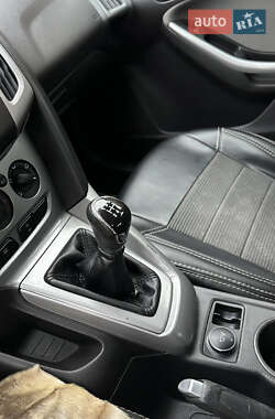 Хетчбек Ford Focus 2013 в 