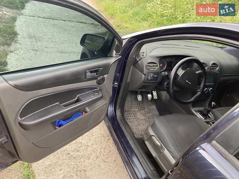 Хэтчбек Ford Focus 2007 в Львове