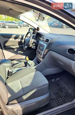 Хэтчбек Ford Focus 2010 в 
