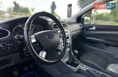 Хэтчбек Ford Focus 2009 в 