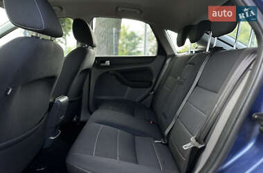 Хэтчбек Ford Focus 2009 в 