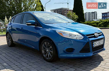 Хэтчбек Ford Focus 2012 в 