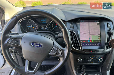 Седан Ford Focus 2017 в 