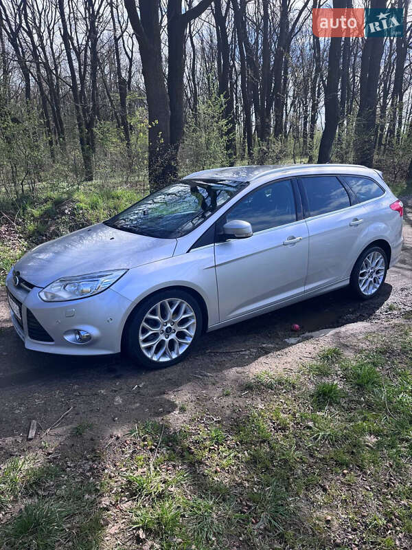 Универсал Ford Focus 2013 в 