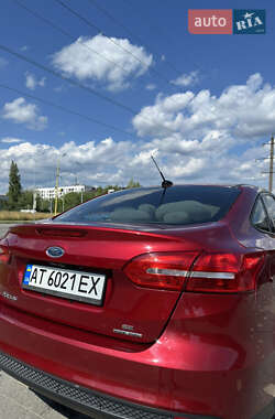 Седан Ford Focus 2015 в 