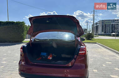 Седан Ford Focus 2015 в 
