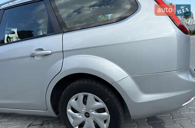 Универсал Ford Focus 2010 в 