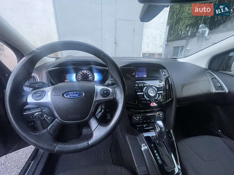 Хэтчбек Ford Focus 2013 в Киеве фото 9 Хэтчбек Ford Focus 2013 в Киеве