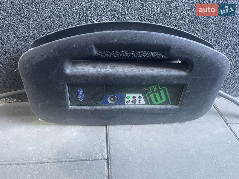 Хэтчбек Ford Focus 2013 в Киеве фото 12 Хэтчбек Ford Focus 2013 в Киеве