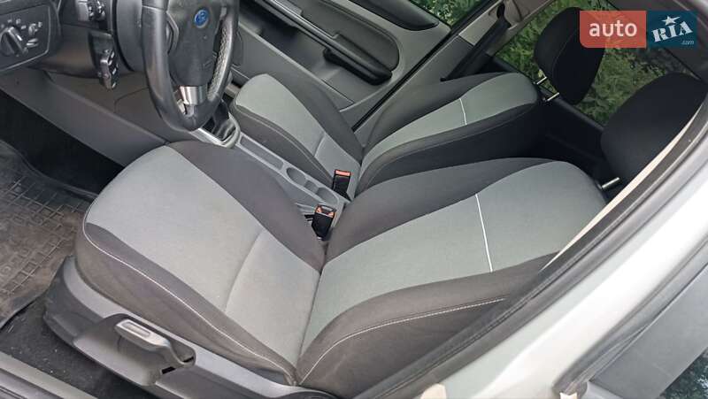 Універсал Ford Focus 2010 в Сарнах