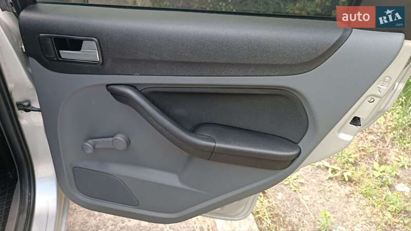 Універсал Ford Focus 2010 в Сарнах