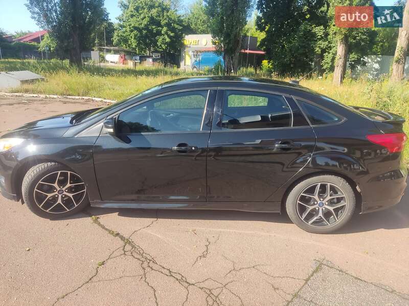 Седан Ford Focus 2015 в Чернігові