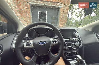 Хэтчбек Ford Focus 2014 в 