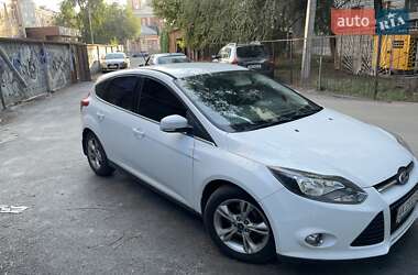 Хетчбек Ford Focus 2013 в 