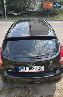 Хэтчбек Ford Focus 2011 в 