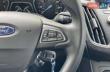 Хэтчбек Ford Focus 2015 в 