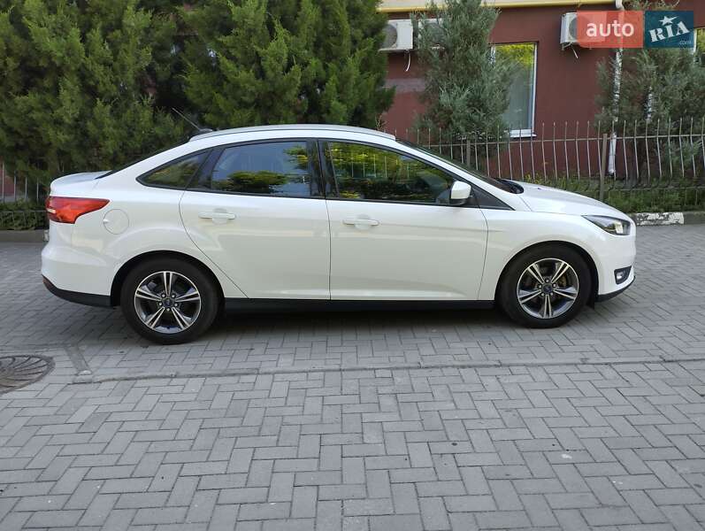 Седан Ford Focus 2017 в Запорожье фото 7 Седан Ford Focus 2017 в Запорожье