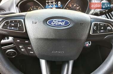 Седан Ford Focus 2017 в 