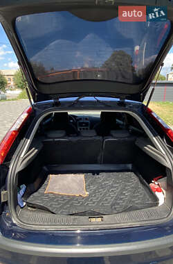 Хэтчбек Ford Focus 2007 в 