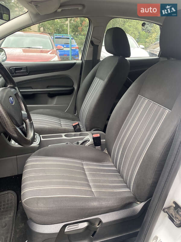 Хетчбек Ford Focus 2010 в Полтаві