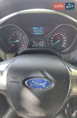 Седан Ford Focus 2012 в 