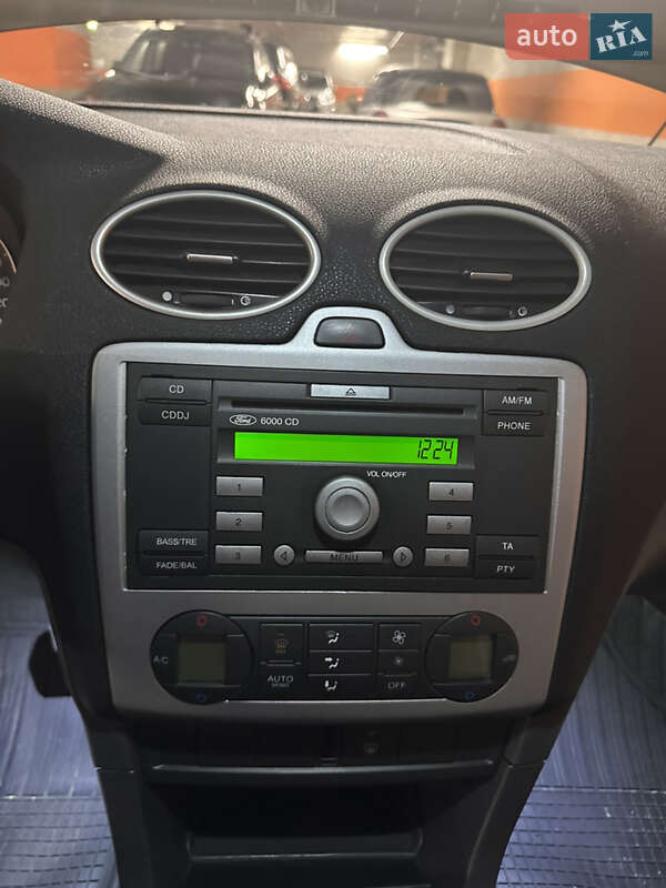 Хэтчбек Ford Focus 2005 в Ужгороде