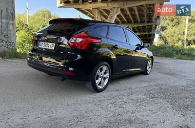 Хэтчбек Ford Focus 2012 в 