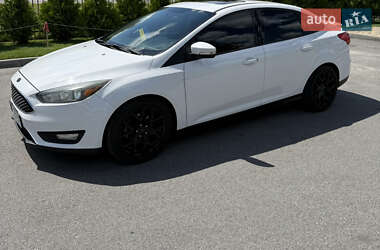 Седан Ford Focus 2015 в 