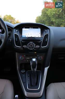 Седан Ford Focus 2016 в 
