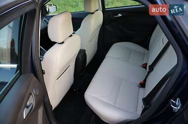 Седан Ford Focus 2016 в 